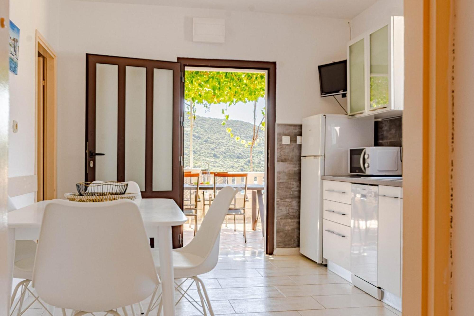 Seaside Apartments With A Swimming Pool Tri Zala, Korcula - 558 Zrnovo Rom bilde